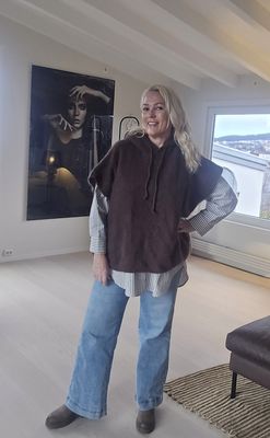 Hovedbilde NA&Iuml;S Paris – Hetteponcho - m&oslash;rk brun 