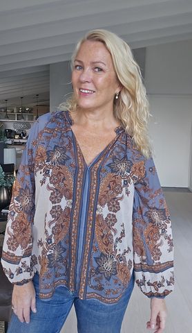 Hovedbilde INDIGO BLOUSE – Black Colour