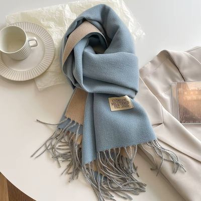 Hovedbilde Isolde Scarf - lysbl&aring; og lys beige