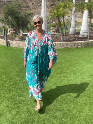 Hovedbilde NICE KAFTAN – GREEN & ROSE 