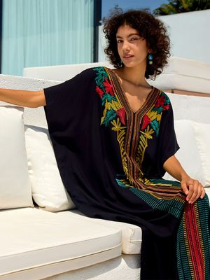 Hovedbilde Antigua Kaftan – Black Embroidery 