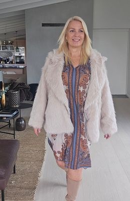 Hovedbilde HAIRY FUR COAT ( MA3209 )- kun XL, 1 stk small, 