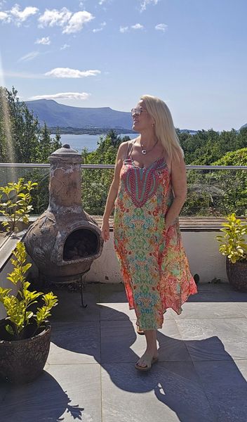 HOLIDAY DRESS - VALERY VAIN - Malibu , kun M, 1 stk L, 1 stk S
