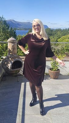 Hovedbilde VELVET DRAPE DRESS - brown - ca. 1 oktober