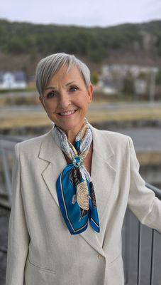 Hovedbilde ZELIE SILK SCARF (rs13 ) – BLUE, CREAM & ...