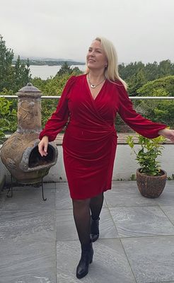 Hovedbilde SERAFINA SHORT DRESS – Red Velvet - ca.25 ...