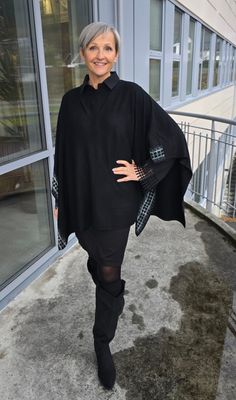Hovedbilde ELISE PONCHO ( dvc2503) - black w/silver