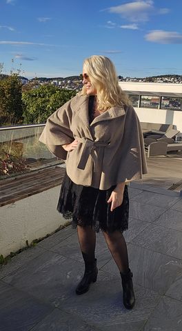 Hovedbilde NO&Euml;LLE EDITION CAPE – mocha taupe 