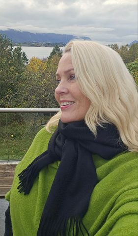 Hovedbilde ESSENZA ELIDA SCARF – 100 % CASHMERE - ...
