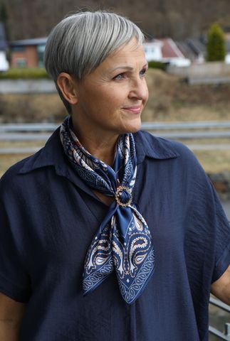 Hovedbilde ZELIE SILK SCARF ( rs02 ) – NAVY, CREAM & ...