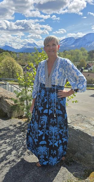 GABRIELLA DRESS –  blue/black - levering ca. 1 juni