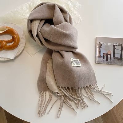 Hovedbilde Isolde Scarf - kald beige og lys farge